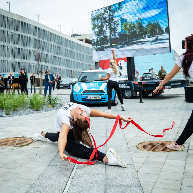 Ülemiste City, Viktor Palmi maja, LED treiler, LED ekraan, tantsijad, etendus, show