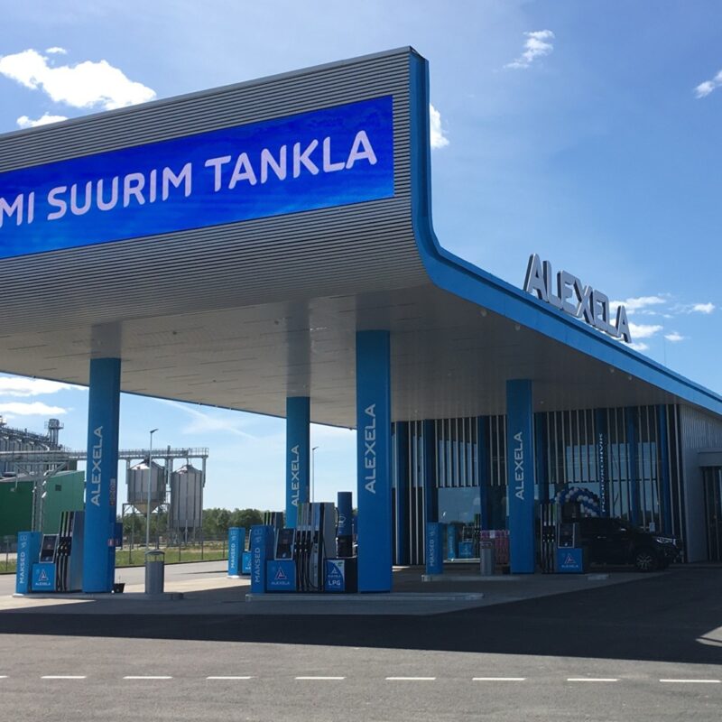 Alexela Imavere tankla, LED ekraan, digitaalne välimeedia, välimeedia reklaamipind