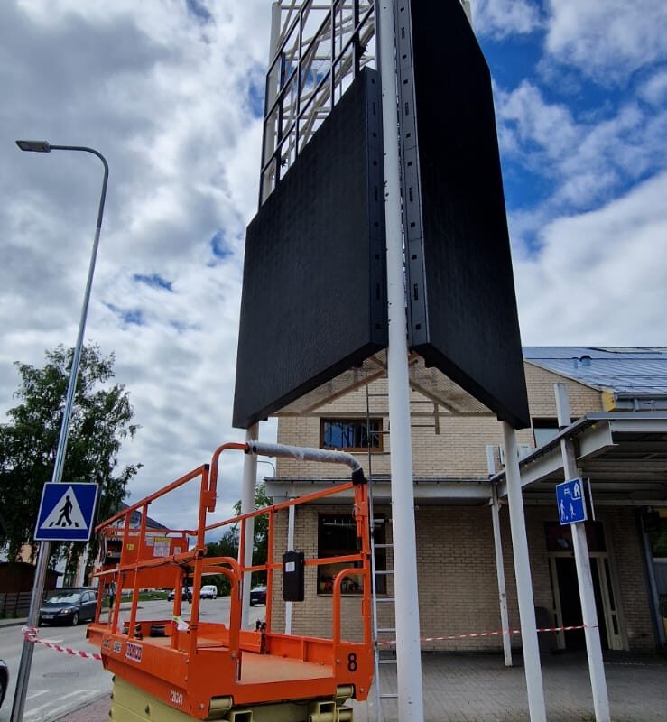 Coop Rapla, väliekraanid, välimeediaekraanid, LED ekraan, Ledzep Group