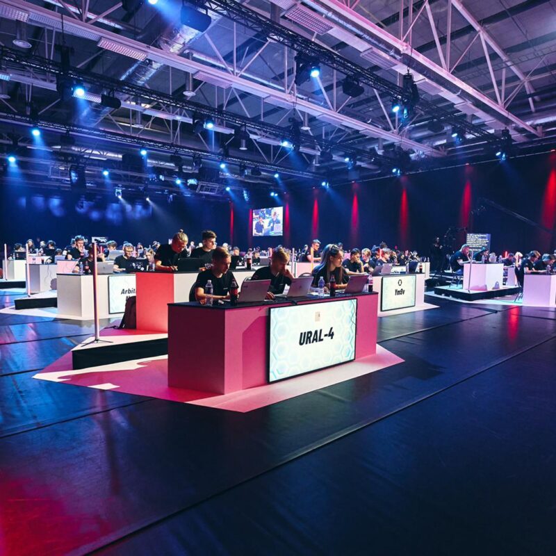 Cyber Battle of Estonia 2022, Ledzep Group, ürituse tehnilised lahendused, LED ekraan, LCD ekraanide rent, helitehnika rent, valgustehnika rent, otseülekanded, videotehnika