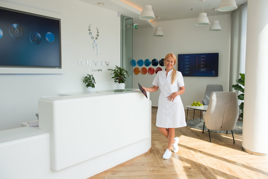 REVIV Tallinn kliinik, Ledzep Group, digitaalsed reklaamipinnad, LED ekraanid, ekraanid kontorisse, audiolahendus, helilahendus