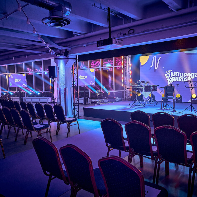 Estonian Startup Awards 2022, Lauluväljak, Ledzep Group, ürituse tehnilised lahendused, ürituste tehnika, ekraanid üritusele, LED ekraan, LCD ekraan, ekraanide rent
