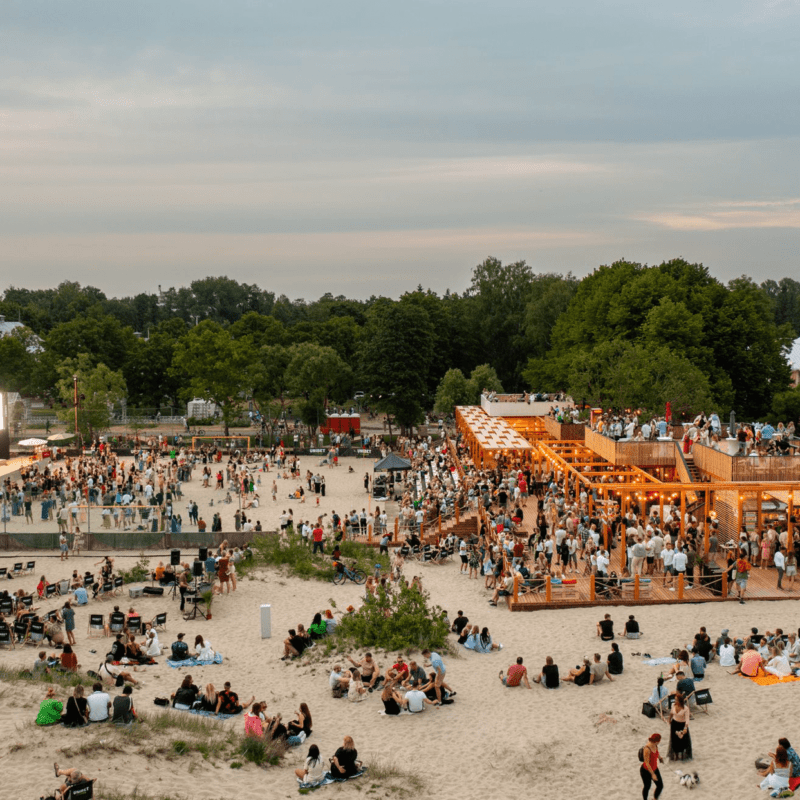 Pärnu Beach Arena DÜÜN, Ledzep Group, LED ekraan, LED ekraani pikaajaline rent, teisaldatav LED ekraan, Audac helilahendus