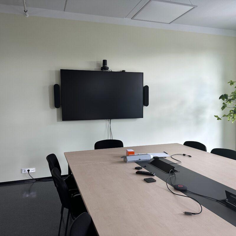 Decora Tartu kauplus, Ledzep Group, LED ekraan, LCD ekraan, kaupluste ekraanid, kaupluse digiekraanid
