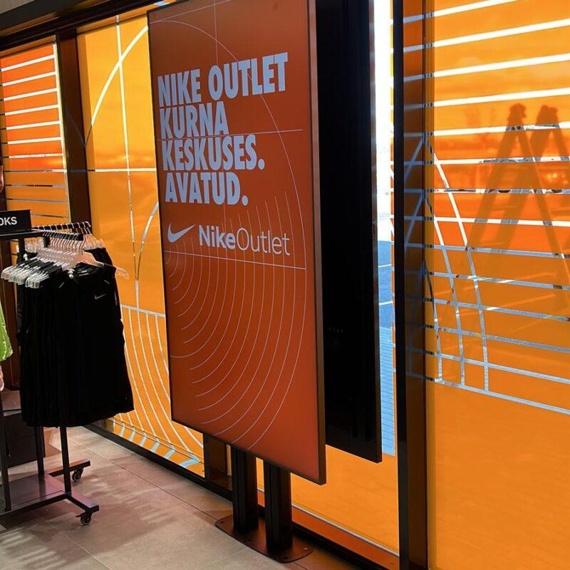 Kurna Nike Outlet, Sportland Group, Ledzep Group, LED ekraan, LED ribad, LED moodulid, LCD ekraan, Vogels kinnitus, ekraan kauplusesse